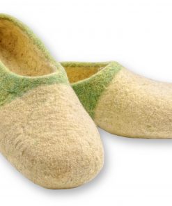 Grün gelbe filzschuhe aus wolle mit noppen 2